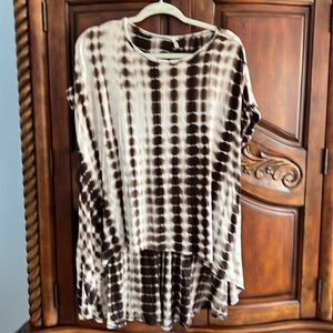 Line Up animal print hi low top- one size